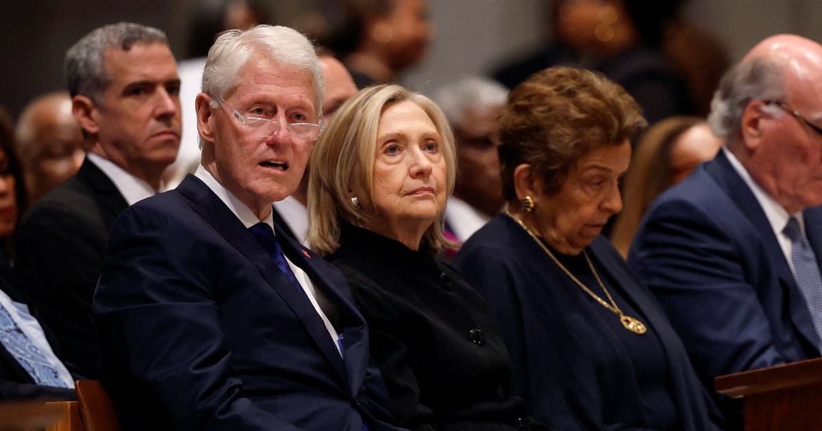 Comité del Congreso cita a testificar a los Clinton por caso Epstein