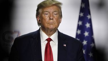 El presidente estadounidense Donald Trump participa en una conferencia de prensa durante el tercer y último día de la cumbre G7 en Biarritz, Francia, el lunes 26 de agosto en 2019.&nbsp; 