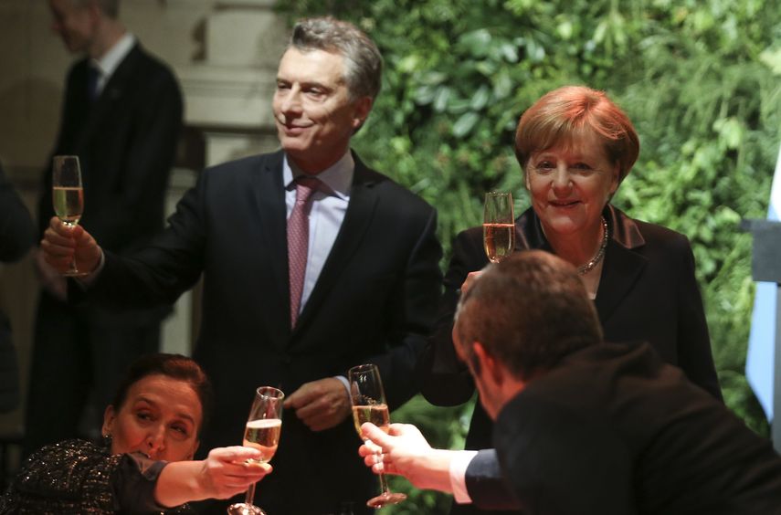 Merkel dijo que el Gobierno de Macri camina por el sendero de la apertura a la prosperidad económica y la justicia social.