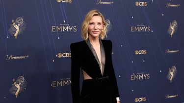 La actriz australiana Cate Blanchett llega a la 77.ª edición de los Premios Primetime Emmy en el Teatro Peacock de LA Live en Los Ángeles el 14 de septiembre de 2025