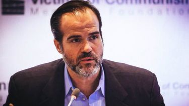 El cubanoamericano Mauricio&nbsp;Claver-Carone es parte del grupo de nuevos empleados en el Consejo de Seguridad Nacional de EEUU.