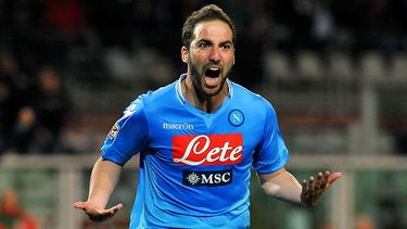Higuaín fue el máximo goleador de la temporada pasada de la Serie A de Italia con el Napoli. (ARCHIVO)