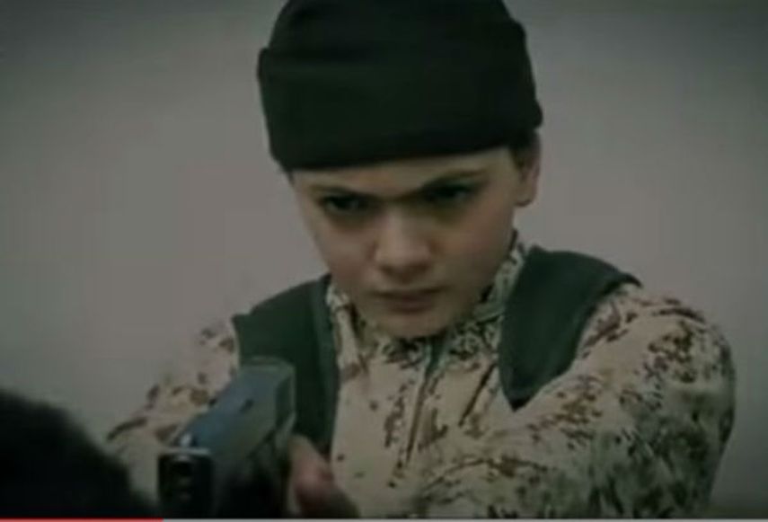 El niño que aparece en el video, actualmente de 12 años, fue hasta marzo de 2014 alumno de una escuela de Toulouse, en el sur de Francia. (CAPTURA DE YOUTUBE) 