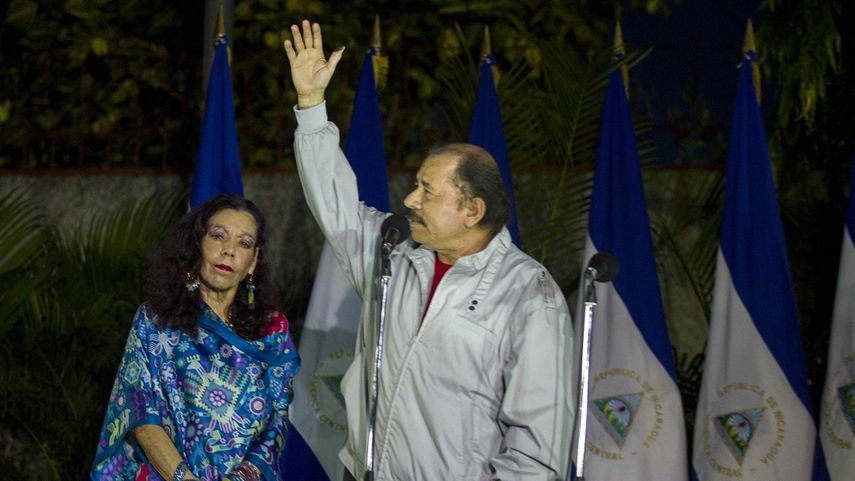 Daniel Ortega y su esposa Rosario Murillo.