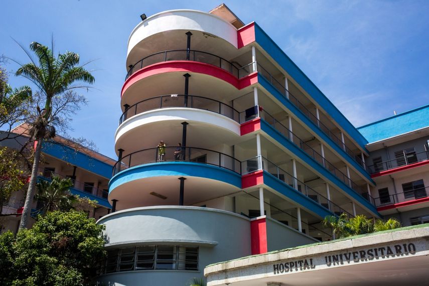 Los trabajadores del hospital dijeron a medios venezolanos que las plantas de respaldo no están operativas desde hace meses, y que no fueron reemplazadas pese a haberse alertado del hecho