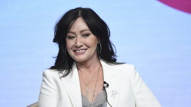 Shannen Doherty participa en el panel BH90210 de la cadena Fox como parte de una gira para la Asociación de críticos de la televisión, el 7 de agosto de 2019, en Beverly Hills, California. 