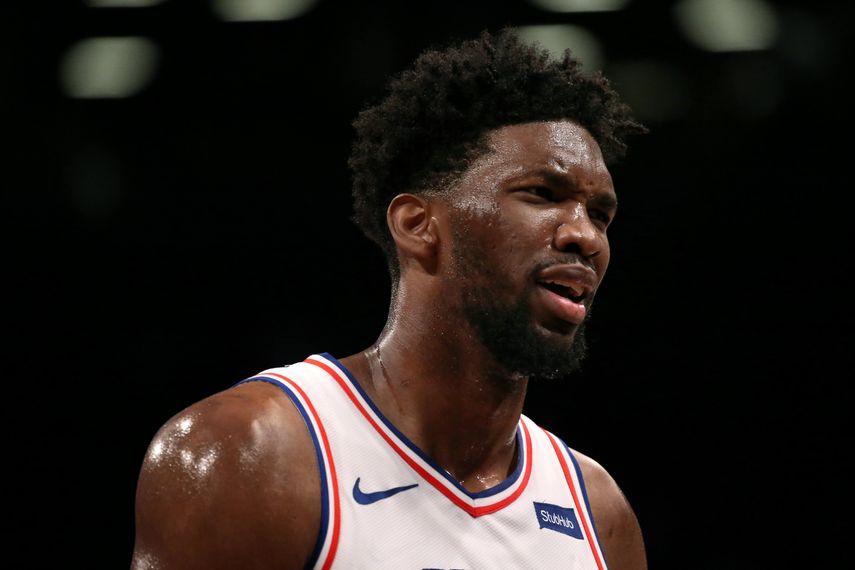 Embiid, además de ser el máximo anotador con 35 puntos, tomó 18 rebotes y repartió tres asistencias.