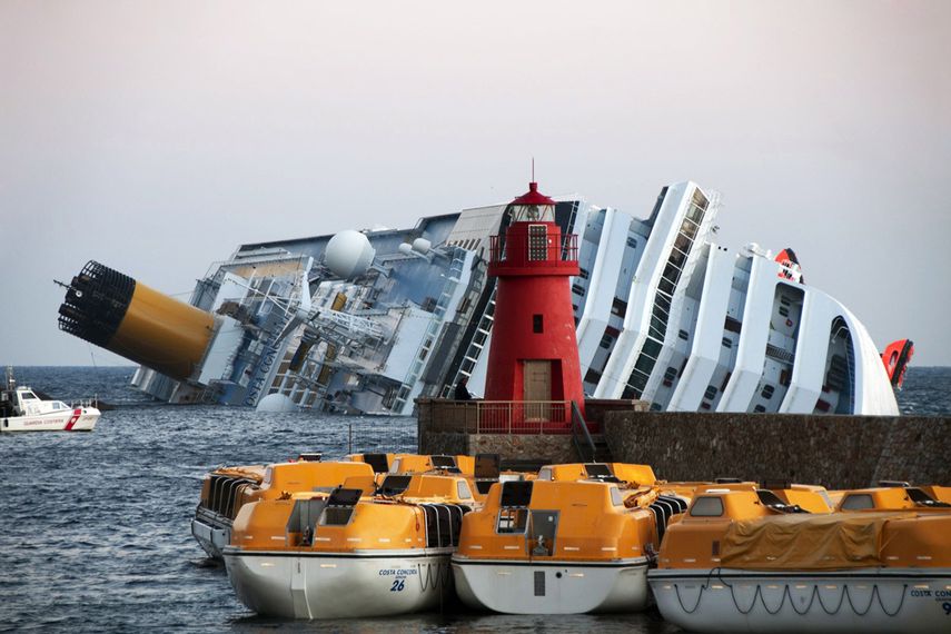  El crucero zozobró el 13 de enero de 2012 frente a las costas de la isla italiana de Giglio. (Archivo)
