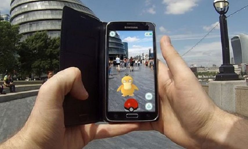Pokémon Go trata de cazar monstruos virtuales colocados en numerosos lugares del mundo real (TWITTER/@Juventudrebelde)