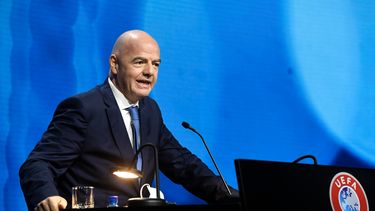 En foto del 20 de abril del 2021, el presidente de la FIFA Gianni Infantino durante el congreso de la UEFA en Montreux, Suiza