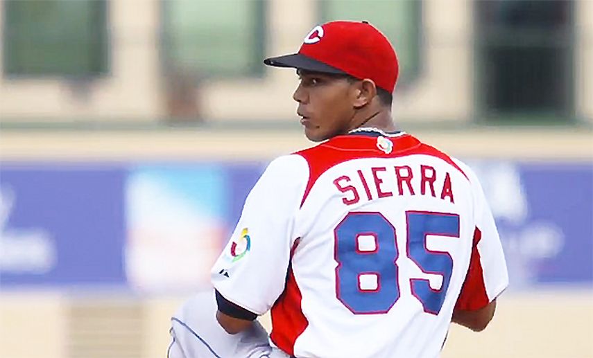 Sierra se estará presentando en los próximos días a los campos de entrenamiento en Arizona. (CORTESÍA)