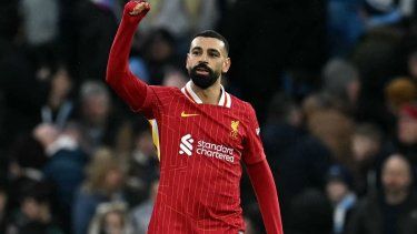 El egipcio Mohamed Salah celebra luego de anotar el primer gol del Liverpool en un partido contra el Manchester City, el 23 de febrero de 2025.