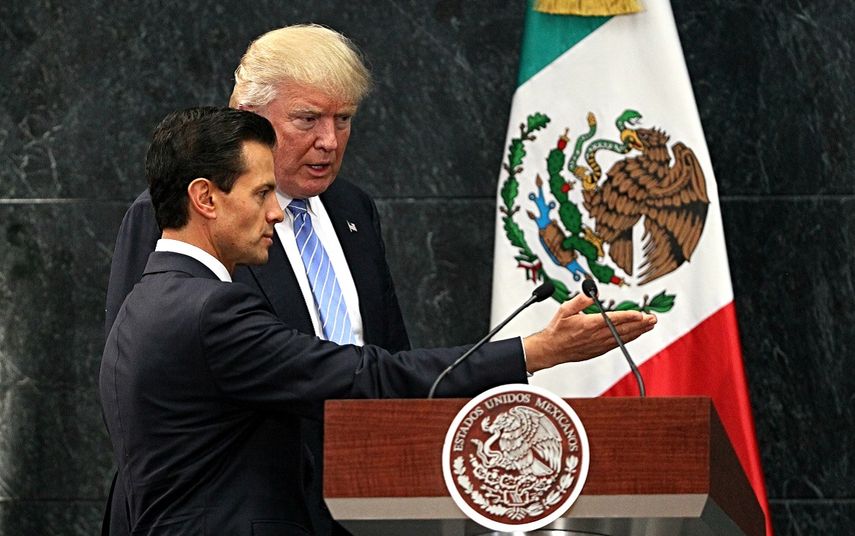 El presidente mexicano Enrique Peña Nieto junto al candidato republicano a la Casa Blanca, Donald Trump.