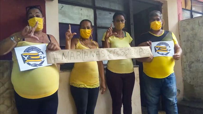 Participantes de la jornada de protesta Marianas de estos tiempos en Cuba.