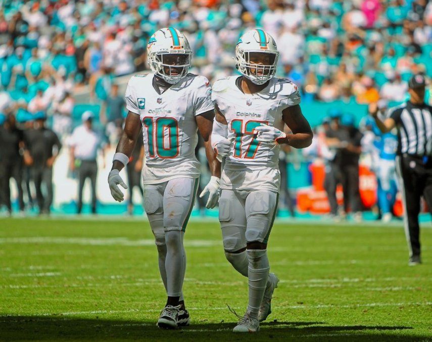 Tyreek Hill y Jaylen Waddle, dos estelares de los Dolphins para la venidera campaña