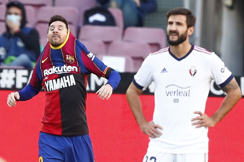Lionel Messi tras anotar el cuarto gol del Barcelona en la victoria 4-0 ante Osasuna en La Liga de España, el domingo 29 de noviembre de 2020