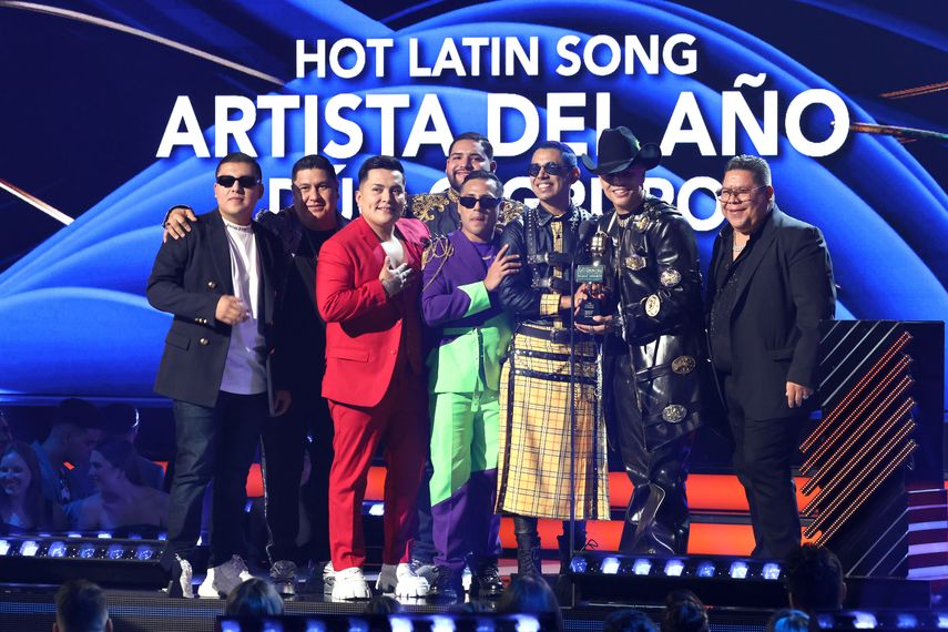 Grupo Firme en los Latin Billboard 2022.