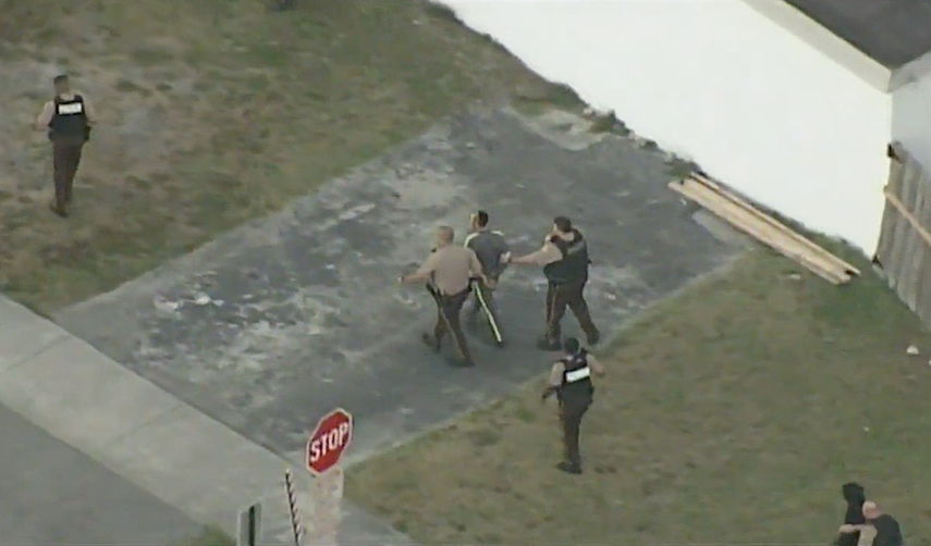 El incidente se reportó en el NE 199th Street y 21st Street.