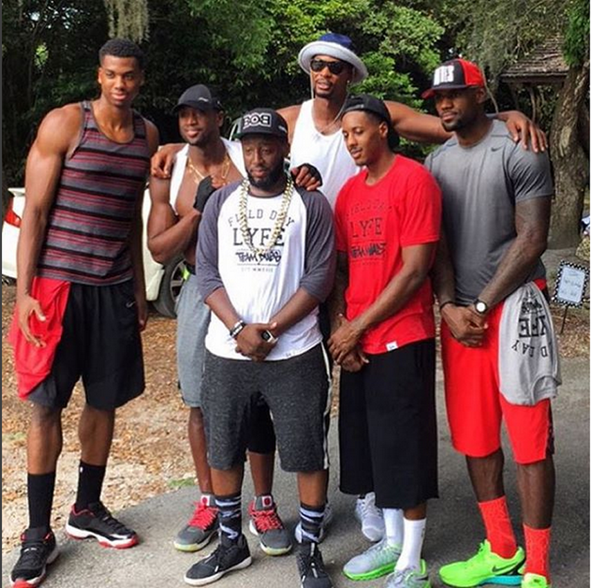 Whiteside, Wade, Chalmers, Bosh y Lebron se reunieron para pasar un buen rato. (INSTAGRAM) 