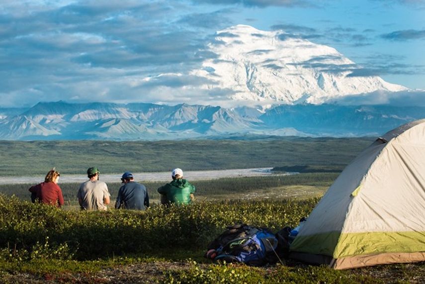 E Parque Nacional y Reserva Denali es ideal para acampar en familia.&nbsp;