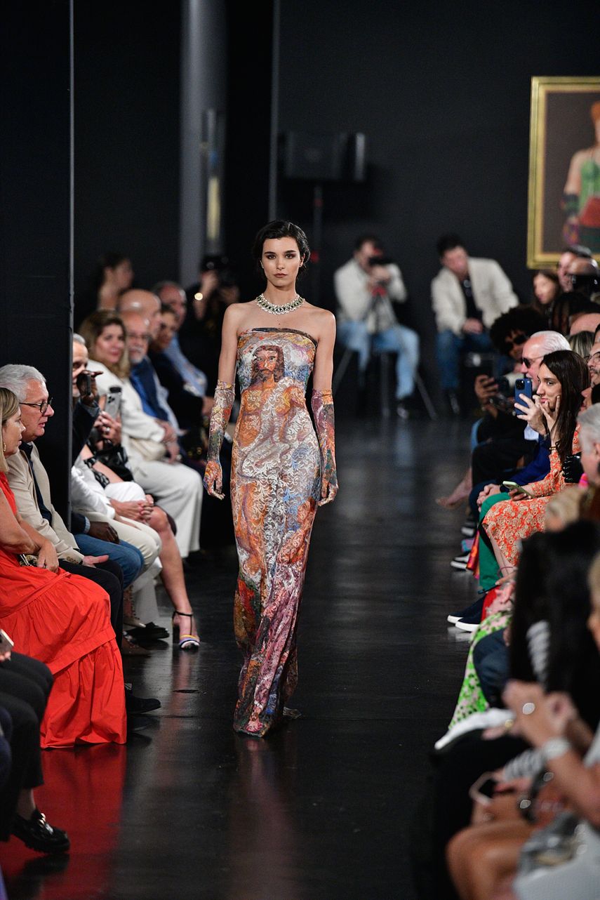 Piezas de la colección Óleo sobre lienzo, que la diseñadora Yas González mostró en Miami Fashion Week.&nbsp;