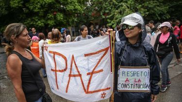 Miles de venezolanos se concentran este 15 de mayo en varias ciudades del país en una manifestación denominada Gran plantón nacional, con la que la oposición ha llamado a protestar pacíficamente contra el Gobierno de Nicolás Maduro.