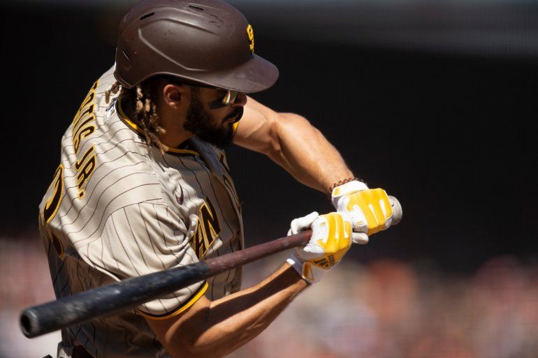 Fernando tatis Jr. es uno de los latinos favoritos para ganar el premio MVP de la Liga Nacional sobre su compatriota Juan Soto y el norteamericano Bryce Harper