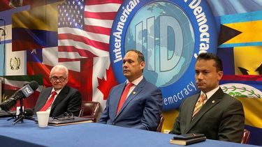 (De izquierda a derecha) El magistrado Luis Ramos Reyes;&nbsp;el presidente del TSJ en el exilio, Miguel &Aacute;ngel Martin y el presidente de la Sala Electoral, magistrado Rommel Gil.&nbsp;