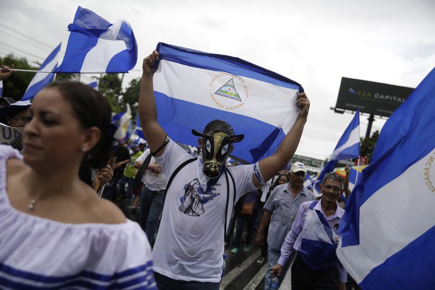 Cientos de personas participan en una multitudinaria marcha en rechazo a Daniel Ortega.&nbsp;