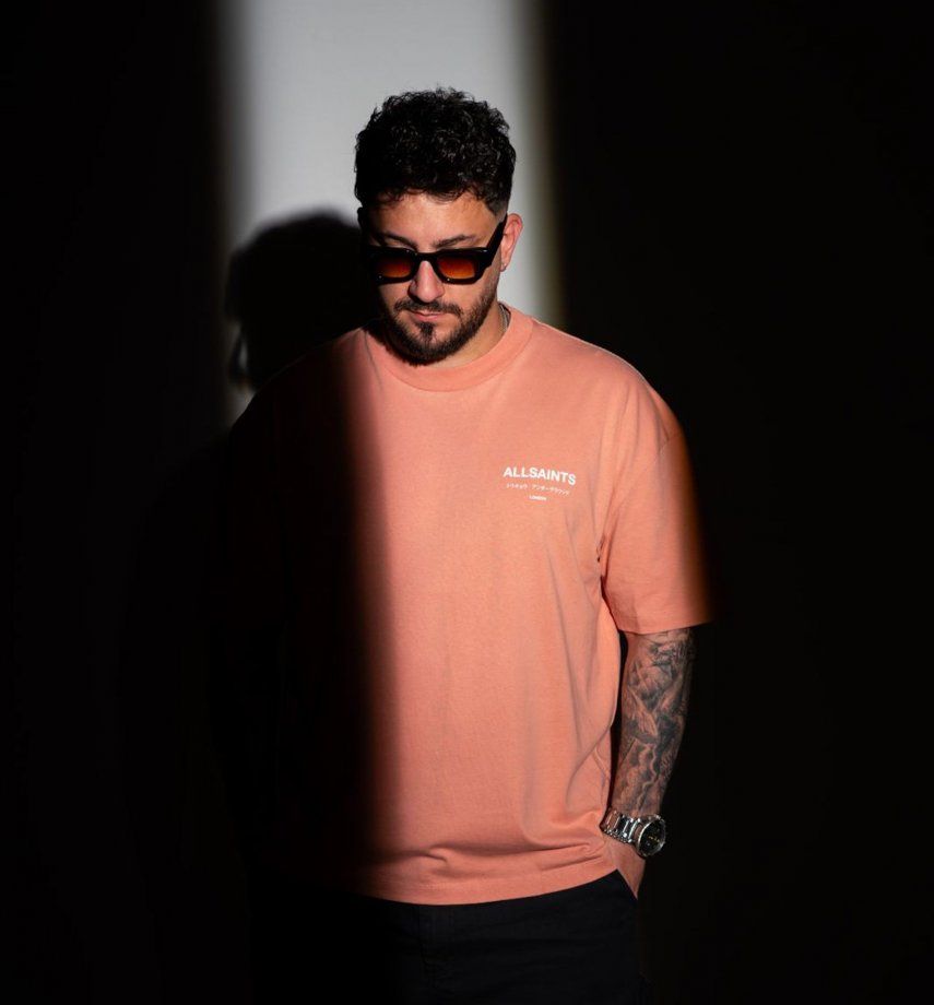 Con toques de Afro house, DJ Tayllor lleva la música electrónica a otro nivel.&nbsp;