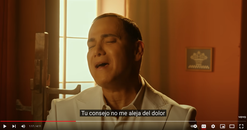 Víctor Manuelle en el videoclip del tema Cosas del amor, que grabó a dúo en versión salsa con Tito Nieves.&nbsp;