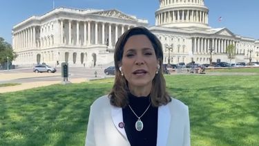 María Elvira Salazar pide beneificos de Ley de Ajuste a cubanos con I-220A &nbsp;