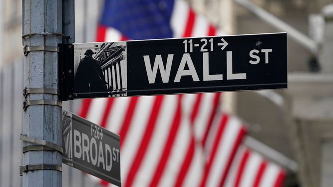 Letrero que indica la calle Wall Street en Nueva York, donde se encuentra la Bolsa.