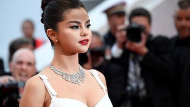 Selena Gómez durante su llegada al Festival de Cannes 2019.