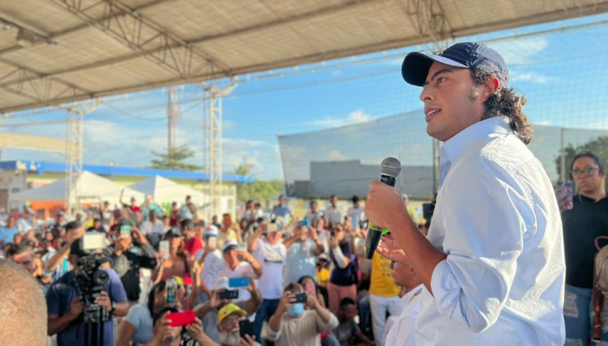 Nicolás Petro Burgos, hijo del presidente de Colombia Gustavo Petro. Allanaron su apartamento y encontraron 25 millones de pesos en efectivo