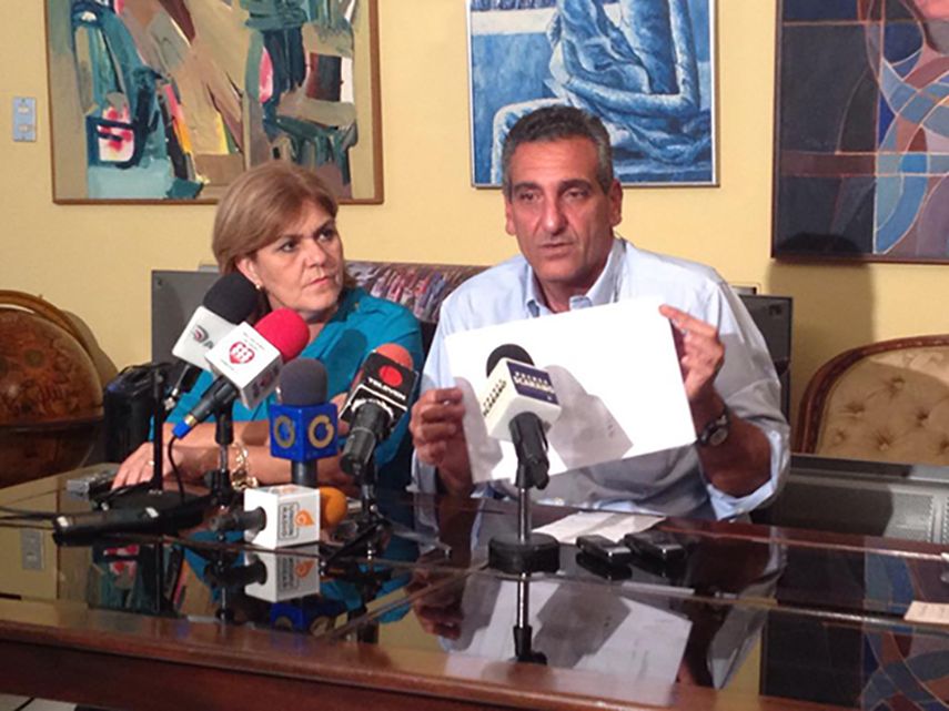 Este documento de mi inhabilitación se le envió a la alcaldesa @Rosabrandonisio, sin embargo, me doy por notificado, publicó en Tiwtter Enzo Scarano. (TWITTER)