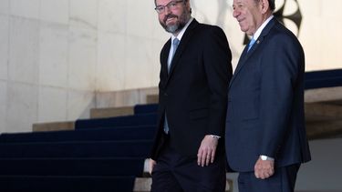 El canciller de Brasil,&nbsp;Ernesto&nbsp;Araujo&nbsp;(i), recibe a su homólogo de Uruguay,&nbsp;Rodolfo&nbsp;Nin&nbsp;Novoa&nbsp;(d).