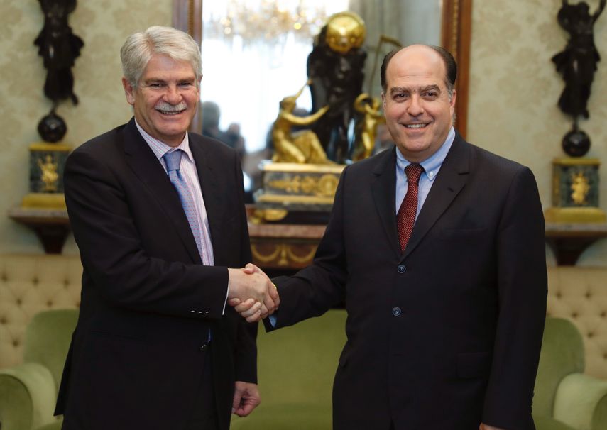 El ministro español de Asuntos Exteriores, Alfonso Dastis, &nbsp;se reunió en Madrid con el presidente de la Asamblea Nacional de Venezuela, Julio&nbsp;Borges, para analizar la situación que esta viviendo el país americano. &nbsp;