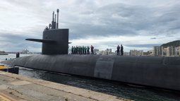 Un submarino nuclear de misiles balísticos tipo Ohio atracado en Gibraltar