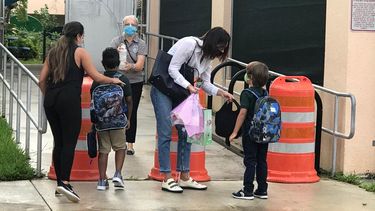 Escuela Pública de Miami-Dade.