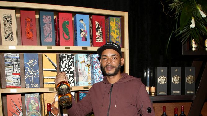 El Funky asiste al Gift Lounge durante la 22a Entrega Anual del Latin GRAMMY en el MGM Grand Hotel & Casino el 15 de noviembre de 2021 en Las Vegas, Nevada. Gabe Ginsberg&nbsp;