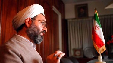 Esta foto de archivo de 1995 muestra a Moshen Rabbani, exagregado cultural de la embajada de Ir&aacute;n en la capital argentina y uno de los acusados de haber ideado el atentado contra un centro jud&iacute;o de Buenos Aires en 1994.