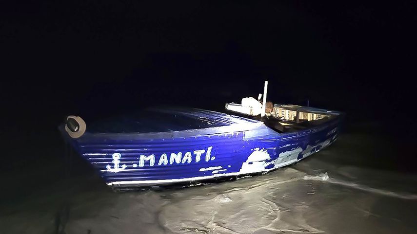 Embarcación en la que se transportaba un grupo de migrantes cubanos que arribó a Key Biscayne.