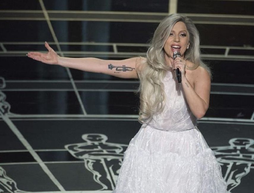Lady Gaga interpreta The Sound of Music durante la 87 entrega de los Premios Oscar. (EFE). 