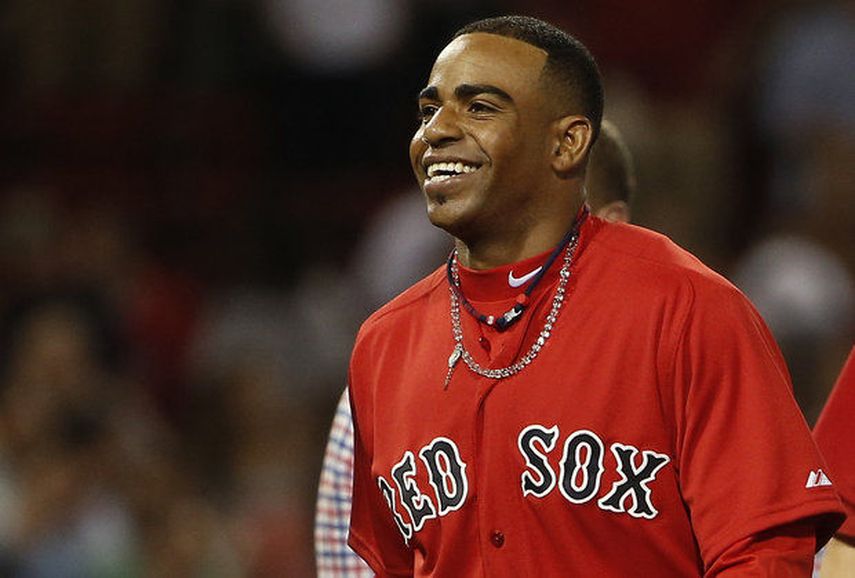 Céspedes pareciera estar sobrando dentro de la nómina de los patirrojos. (AP)