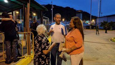 En #LIBERTAD #PresosPolíticos #EfrainOrtega #VascoDaCosta y #JoseLSantamaría, escribió el director ejecutivo de la ONG Foro Penal Venezolano (FPV), Alfredo Romero, en su cuenta de Twitter.