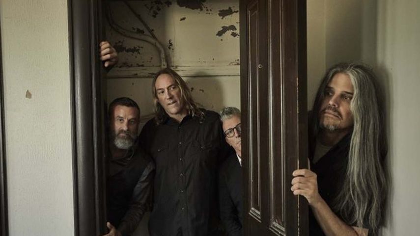 El disco prosigue la tradicional senda progresiva y contundente del grupo estadounidense que, a pesar de estar en activo desde 1990, no se prodiga tanto en el estudio como sus fans quisieran.