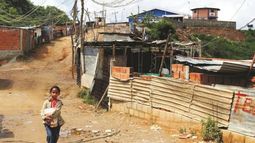 Niños en Venezuela estab siendo sometidos a la mayor vulnerabilidad de sus derechos humanos .