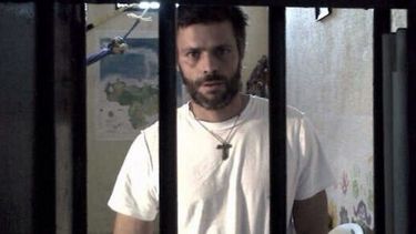 El líder de VP fue aprehendido el 18 de febrero de 2014 y trasladado a la cárcel militar de Ramo Verde, ubicada a las afueras de Caracas.