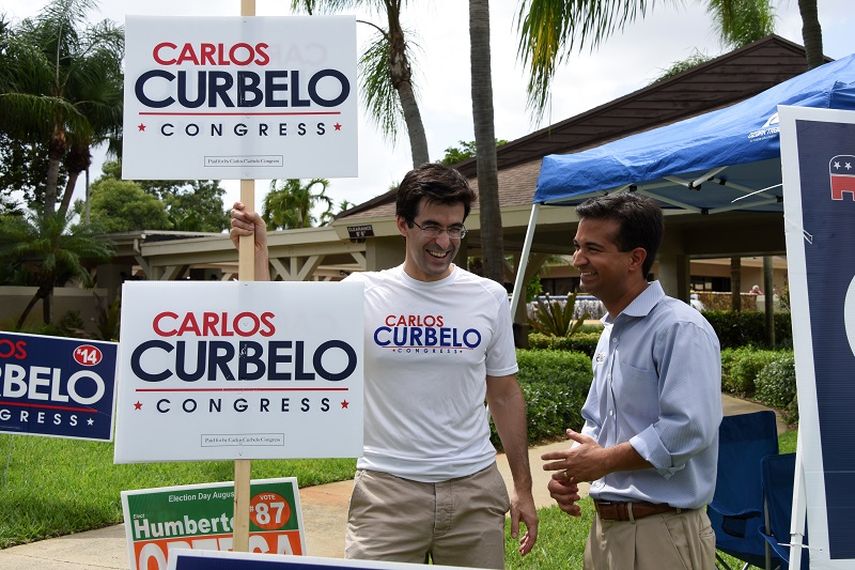 Carlos Curbelo Jr. resultó ganador entre cinco candidatos de su partido en las primarias republicanas del Distrito 26. (Foto Giselle Santalucci / DLA)